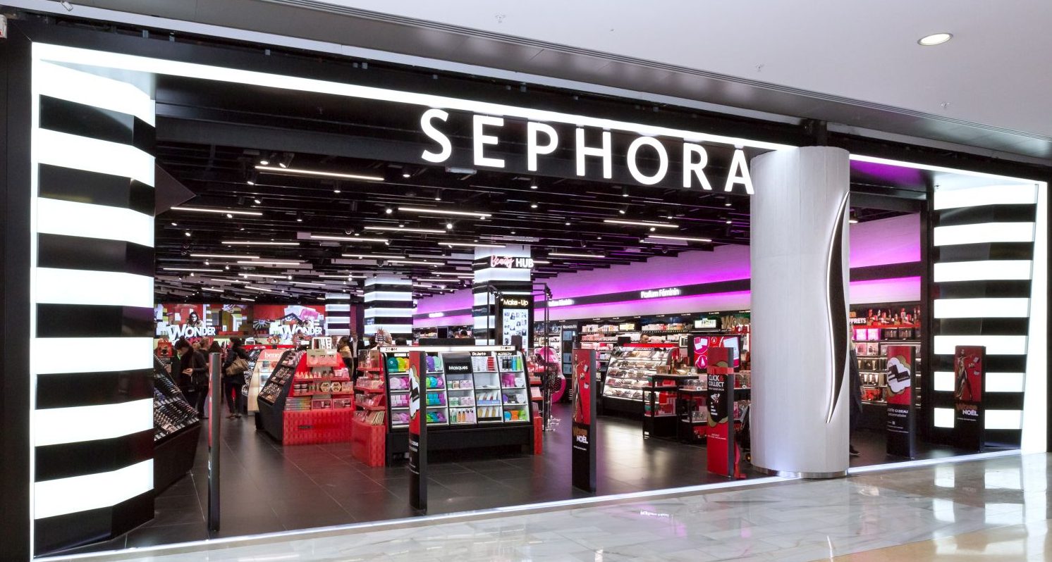 <span class="highlight">SEPHORA</span> Taking customer engagement to the next level with CRM 2.0